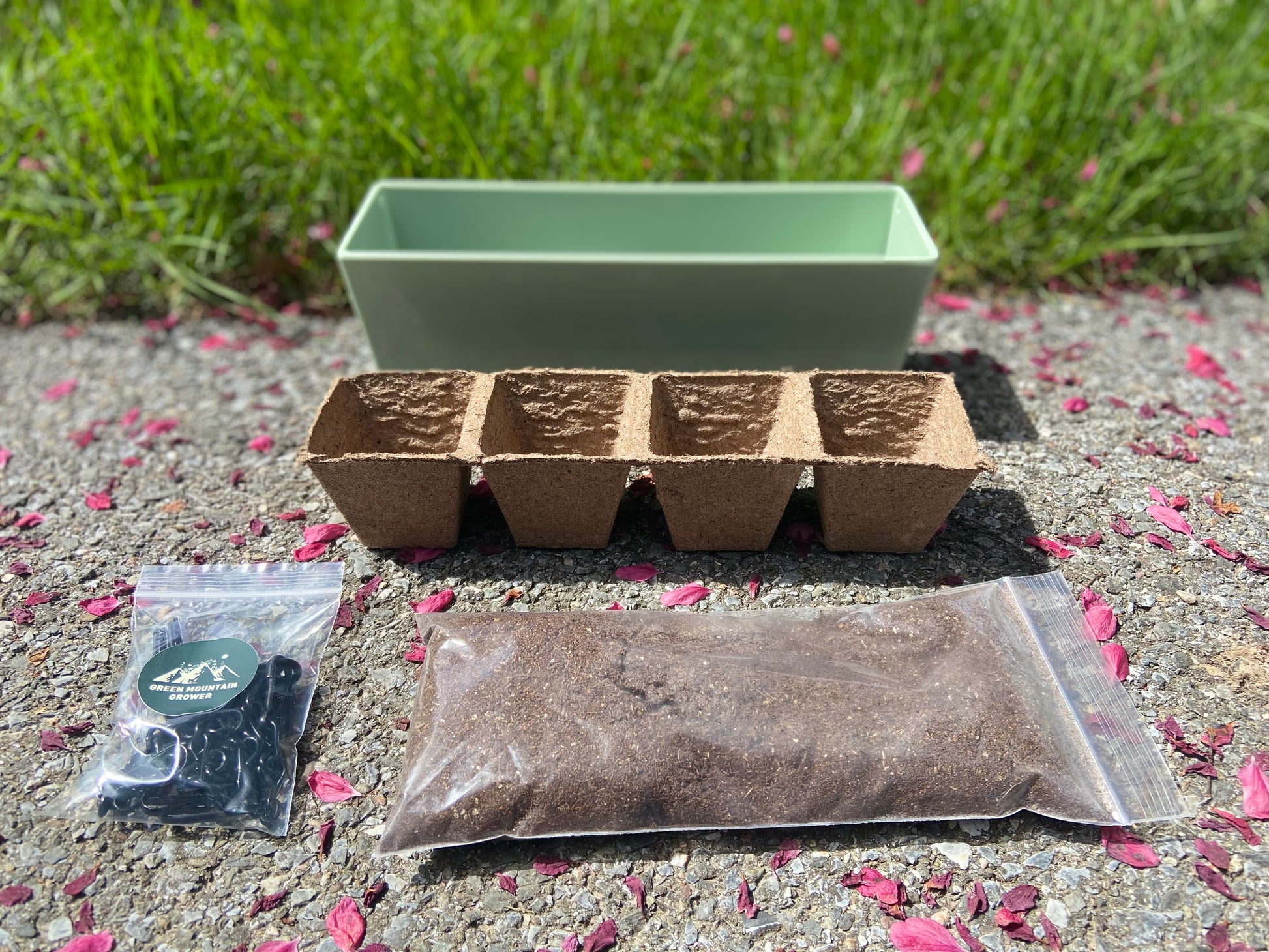 hanging plant box Planter Starter Kit Hanging planter box insert soil grow plants indoor – Green Mountain Grower